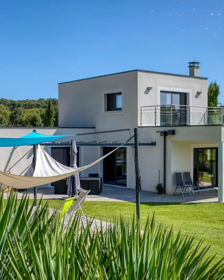 contemporaine-luxe-immobilier-villa-sarlat